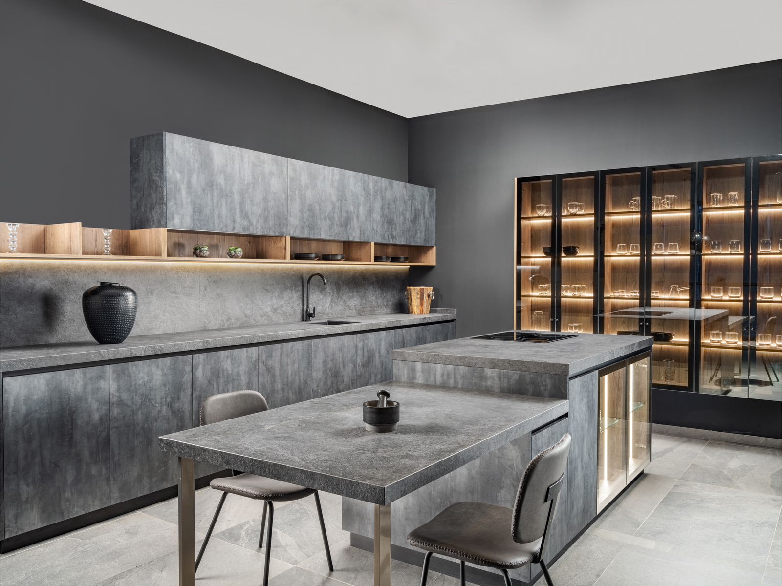 Warm-toned LED strips for the kitchen